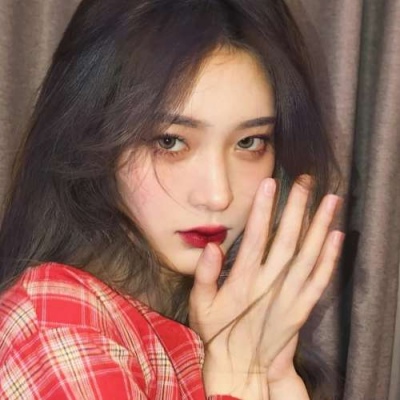 帅气原宿风的微信个性女生头像