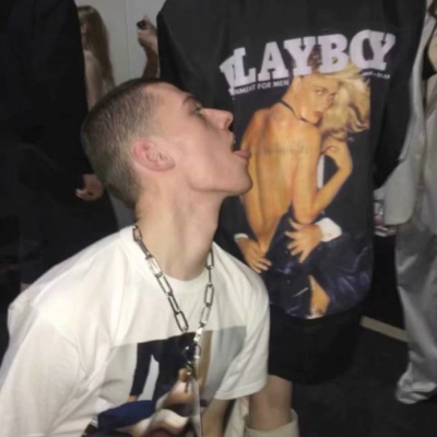 搞笑沙雕风格的微信男生头像