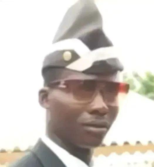 微信逗比六人黑人抬棺搞笑头像