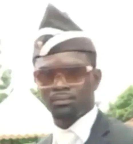 微信逗比六人黑人抬棺搞笑头像