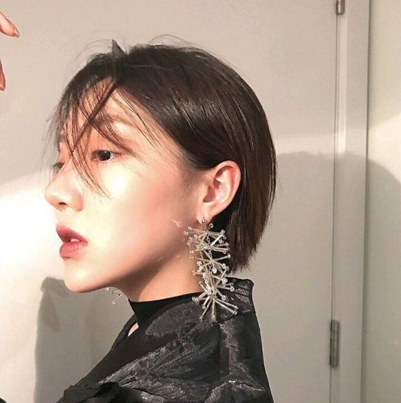 长发小清新文艺最潮微信女生头像