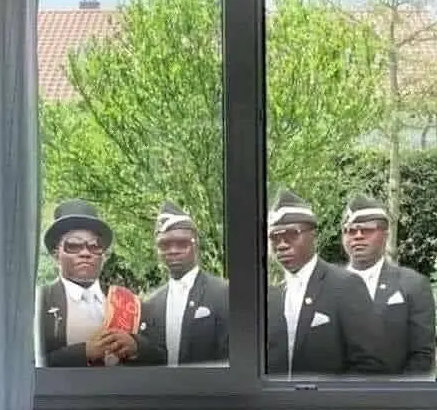 搞笑带字的微信黑人抬棺表情包