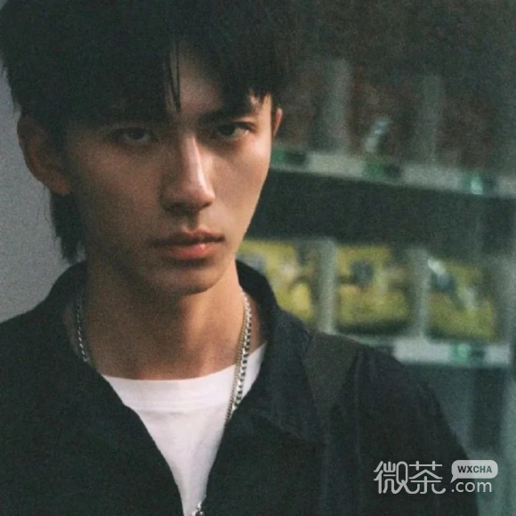 微信迷人酷酷的男生头像
