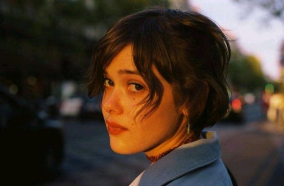 成熟冷酷搞怪微信女生头像