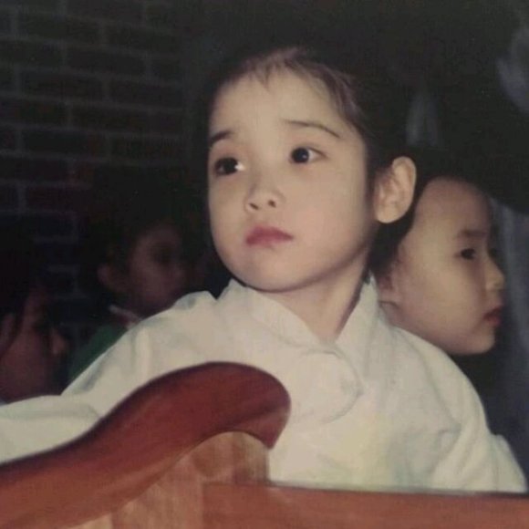 成熟冷酷搞怪微信女生头像