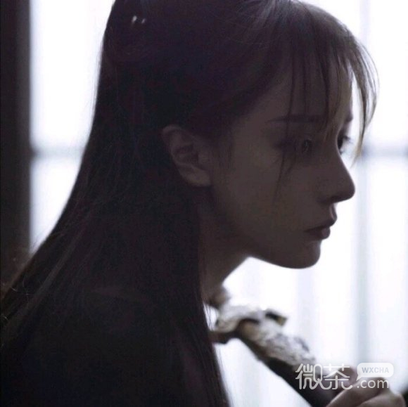 好看小清新气质最潮微信快手网红女生头像