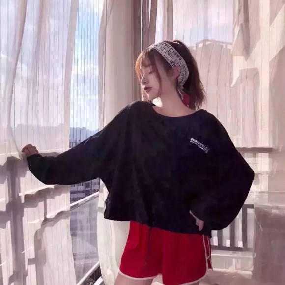 成熟长发最潮时尚微信女生头像