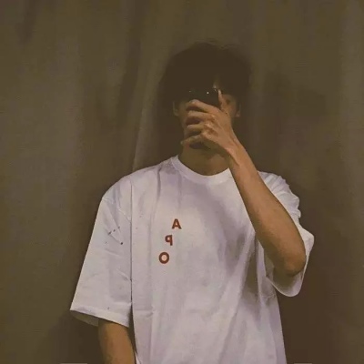 帅气鲜肉范的微信个性男生头像