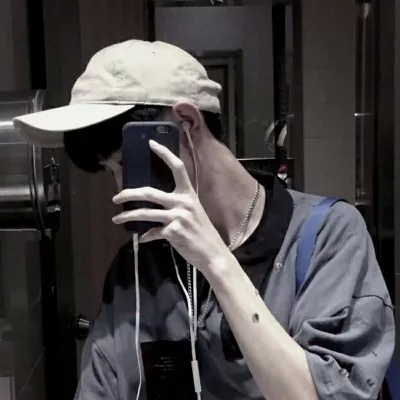 帅气鲜肉范的微信个性男生头像