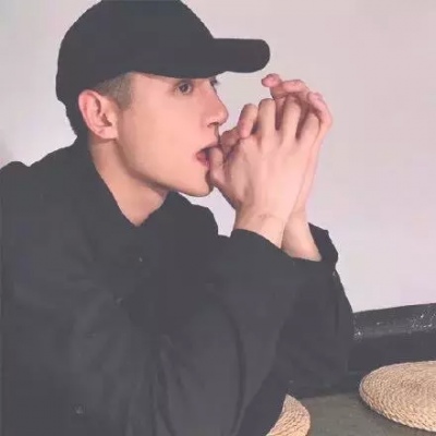 帅气鲜肉范的微信个性男生头像