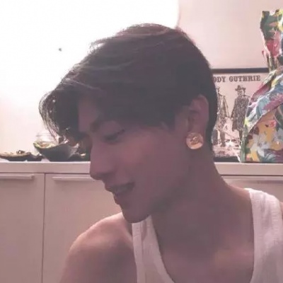 帅气鲜肉范的微信个性男生头像
