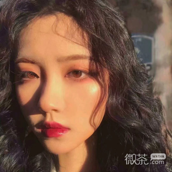 文艺长发最潮阳光女生头像