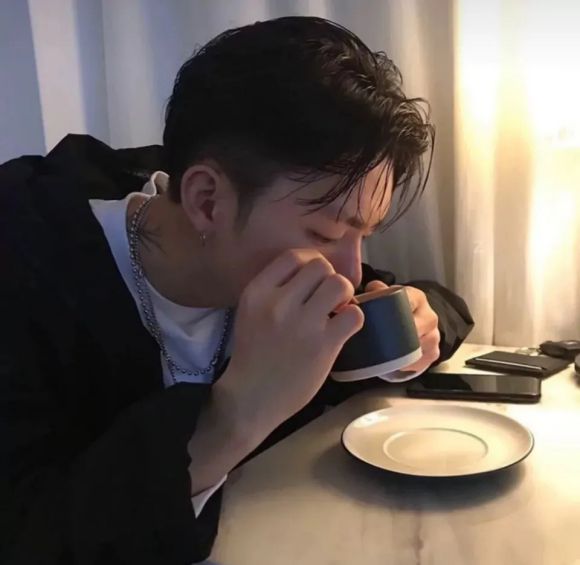 微信快手帅气性感最潮男生头像