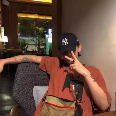 帅气鲜肉范的微信个性男生头像