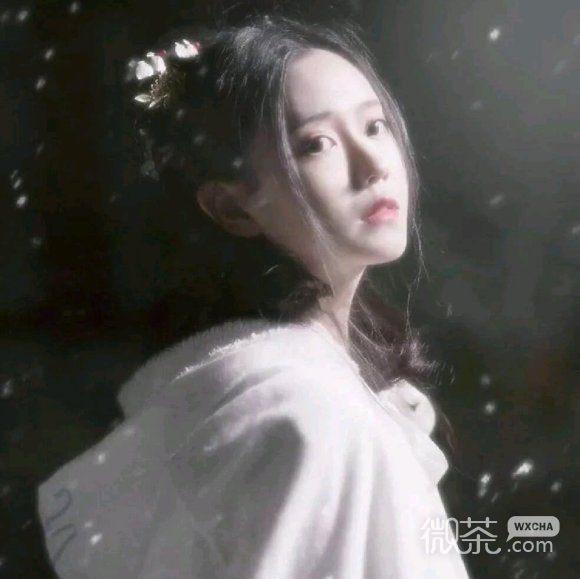微信酷酷的气质阳光女生头像