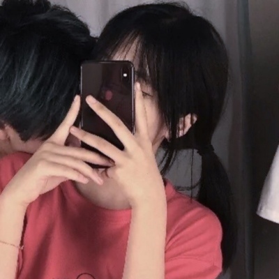 一左一右风格的微信个性情侣头像