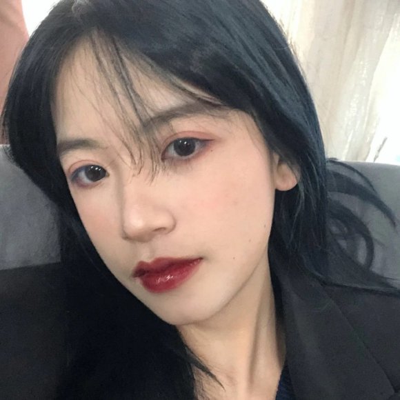 微信最潮俏皮阳光抖音女生头像