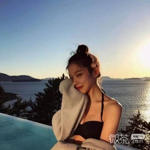 微信成熟好看的时尚女生头像