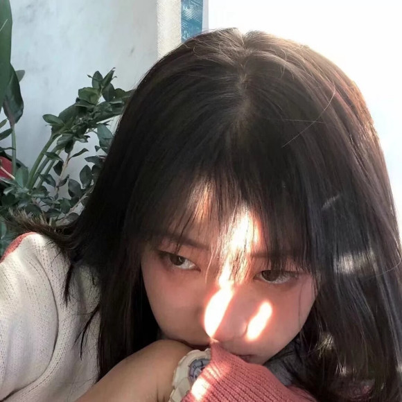 最潮洒脱性感阳光女生头像