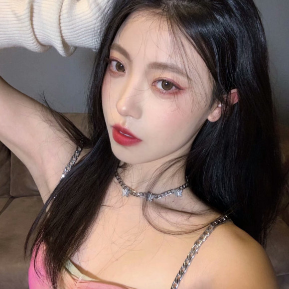 微信最潮俏皮阳光抖音女生头像