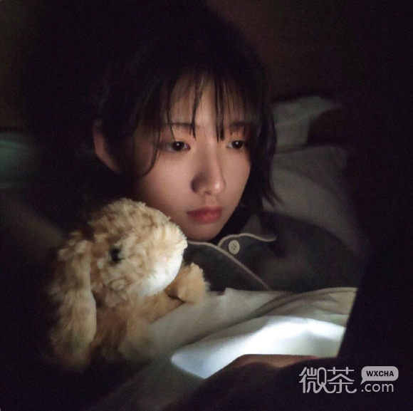 文艺深沉网红女生头像