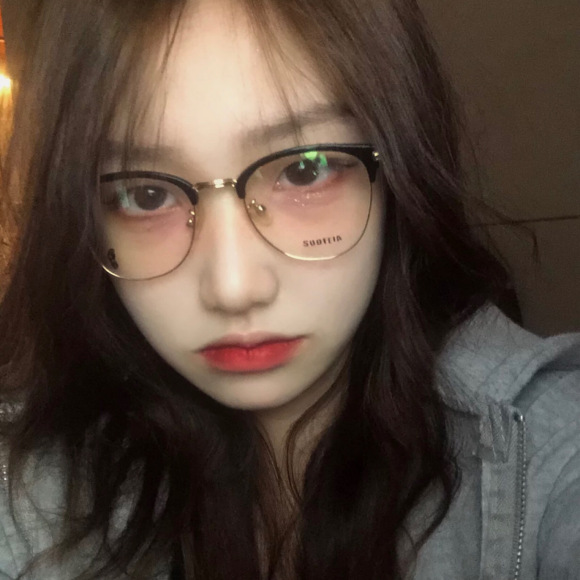 微信最潮俏皮阳光抖音女生头像