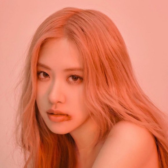 最潮洒脱性感阳光女生头像