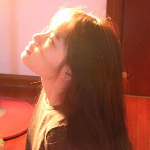 最潮抖音网红洒脱女生头像