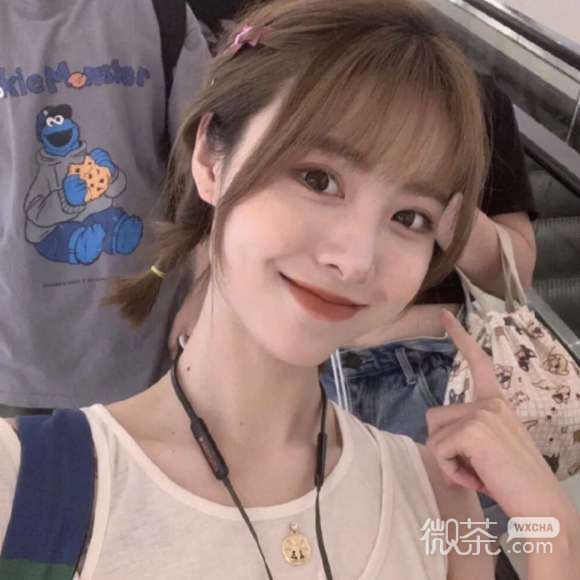 最潮佛系深沉阳光女生头像