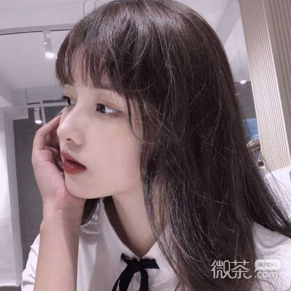 最潮佛系深沉阳光女生头像