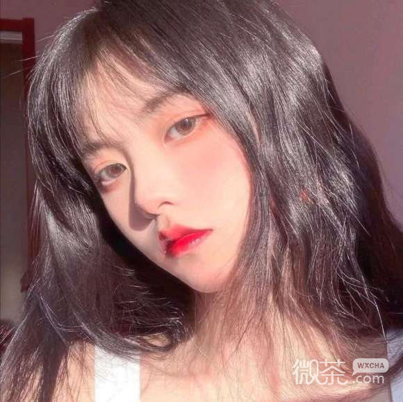 微信文艺清纯性感女生头像