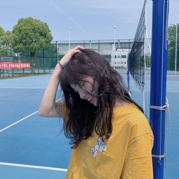 文艺深沉性感微信女生头像