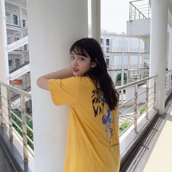 文艺深沉性感微信女生头像