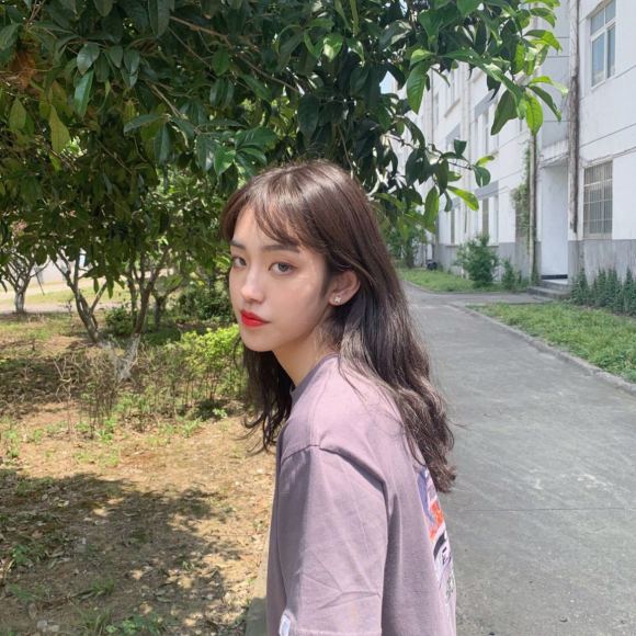 文艺深沉性感微信女生头像