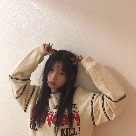 文艺深沉性感微信女生头像