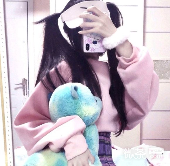 微信最潮俏皮阳光女生头像