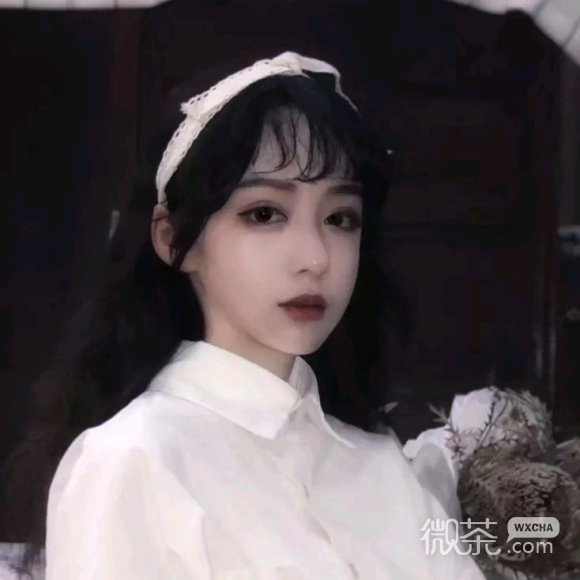 微信最潮俏皮阳光女生头像