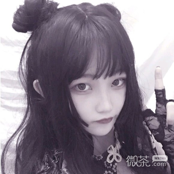 微信最潮俏皮阳光女生头像