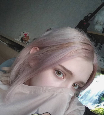 高冷系性感欧美女生头像