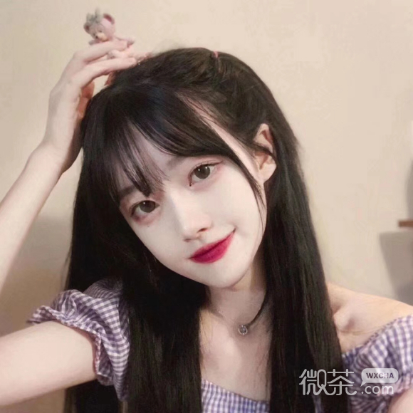 清新洒脱文艺长发女生微信头像