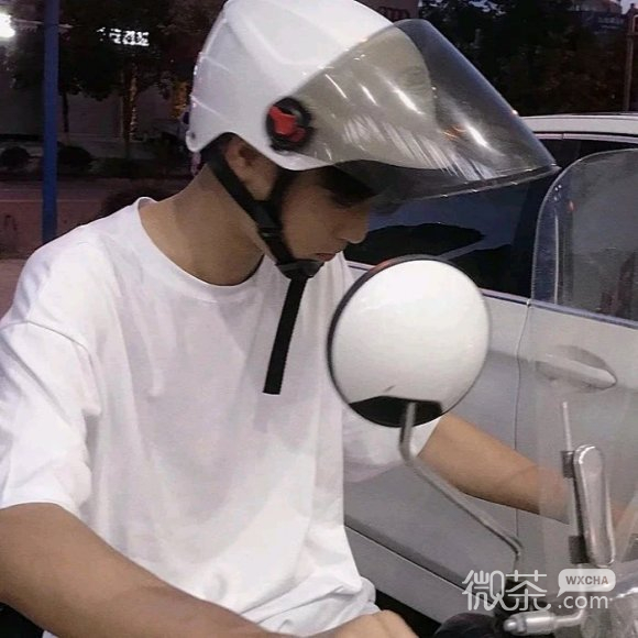 微信帅气文艺深沉性感男生头像