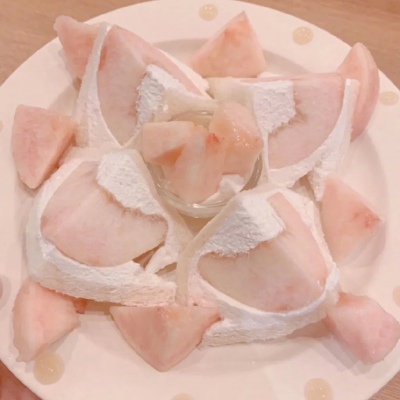 暖色系桃子食物背景图