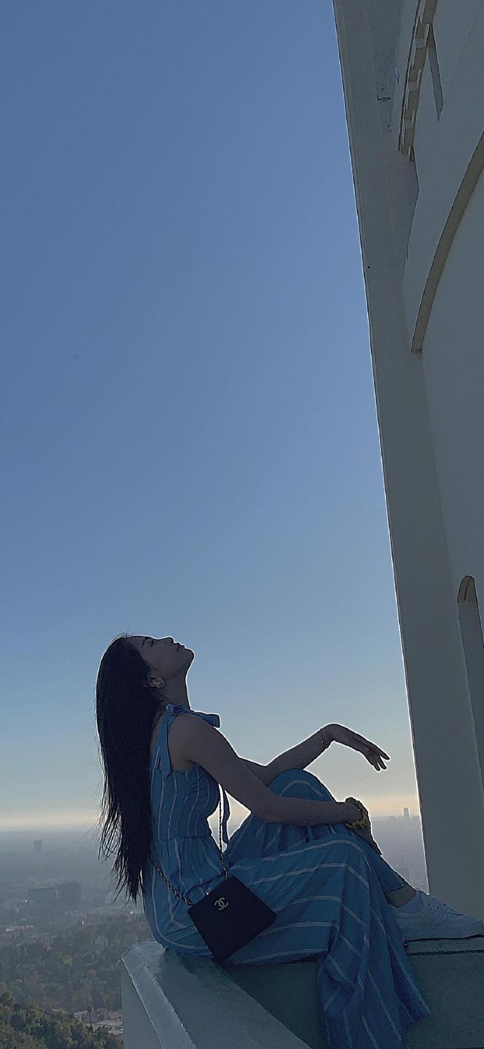 有点可爱的虞书欣聊天壁纸来咯