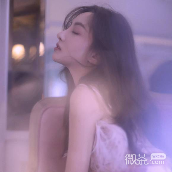 长发文艺时尚最潮微信女生头像