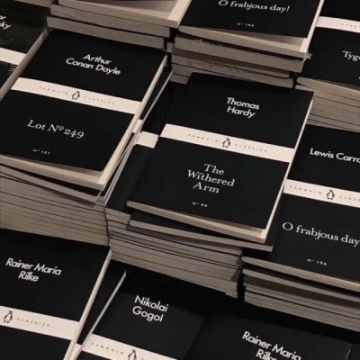 微信黑色治愈系背景图