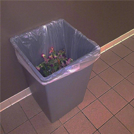 黑色系伤感朋友圈配图