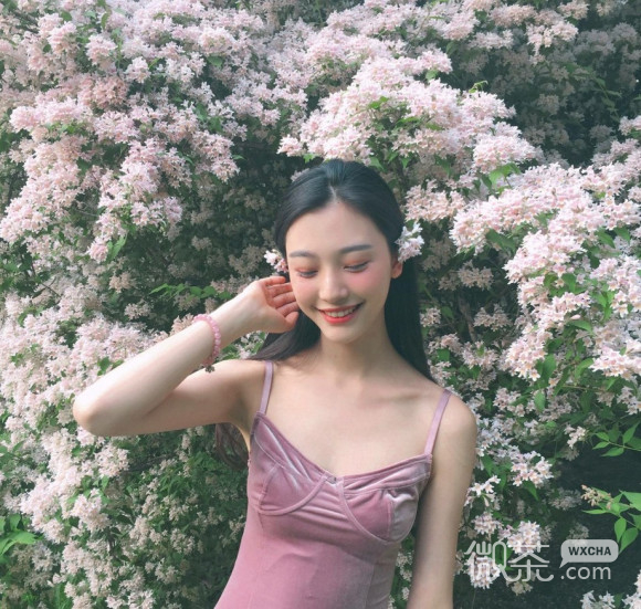 长发文艺时尚最潮微信女生头像