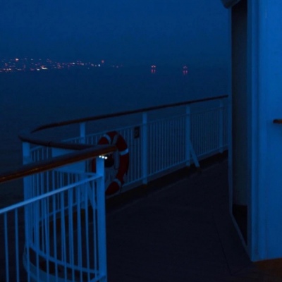 深蓝色夜生风景背景图