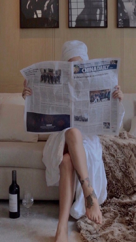 夏日动漫人物ins风绝美聊天壁纸背景图