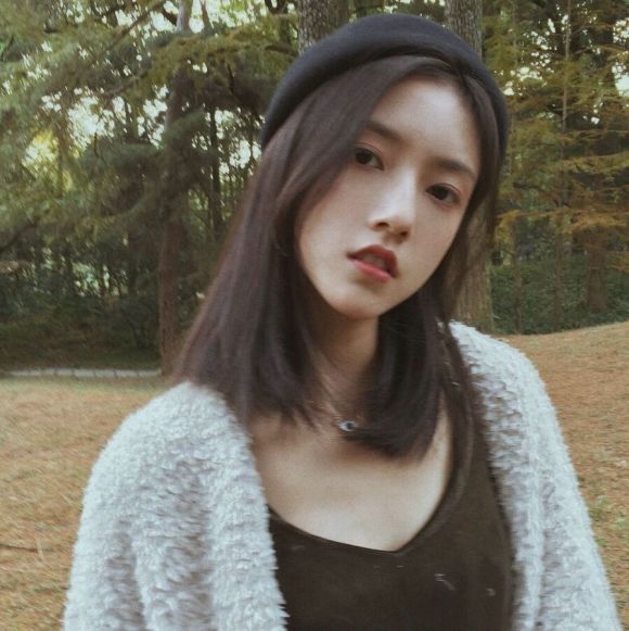 沧桑佛系长发成熟女生头像